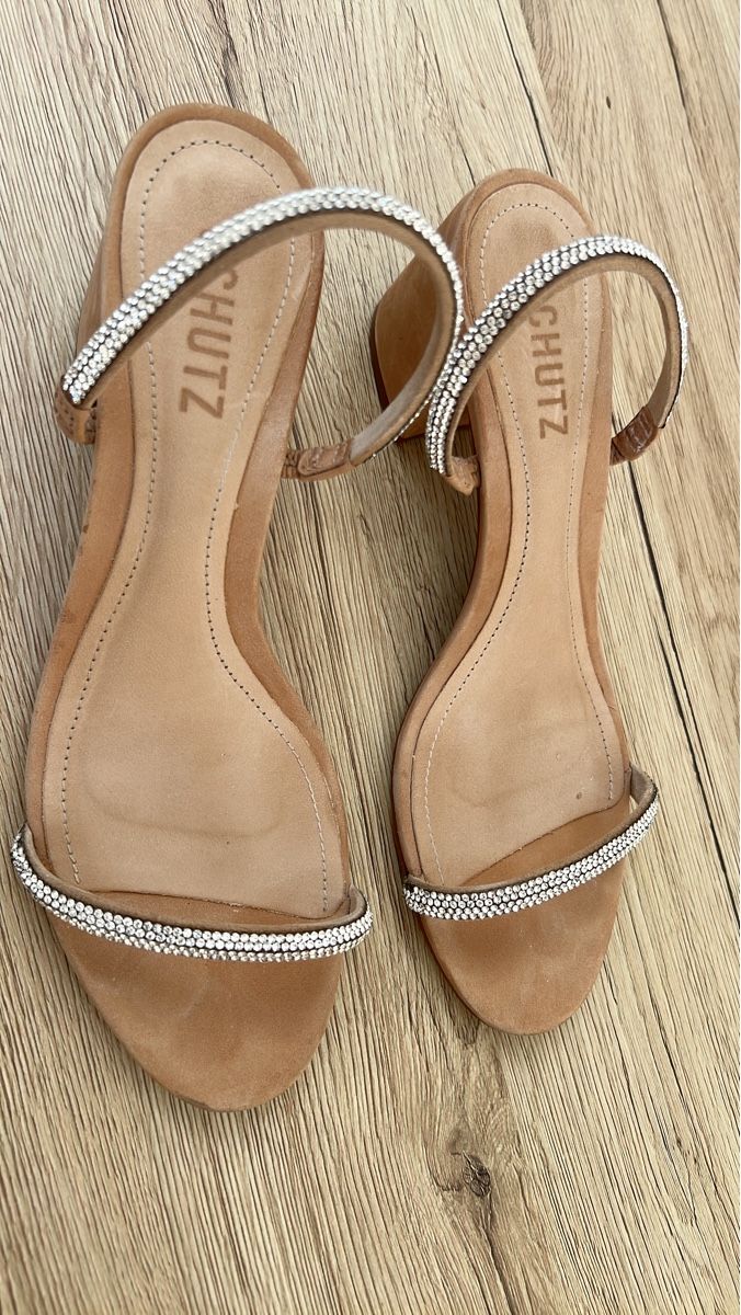 Scarpe da donna: Sandales Schutz taille 38 avec strass! – Usato da La Chaux-de-Fonds venduto da GabrielaKlein
