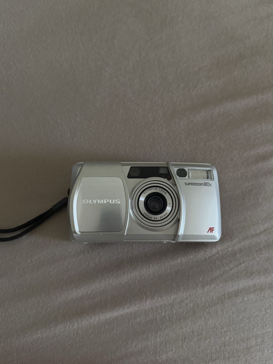 Olympus Kamera: Olympus Superzoom 80s Camera - Vintage Point & Shoot! – Gebraucht aus Zürich von hel_5jrt