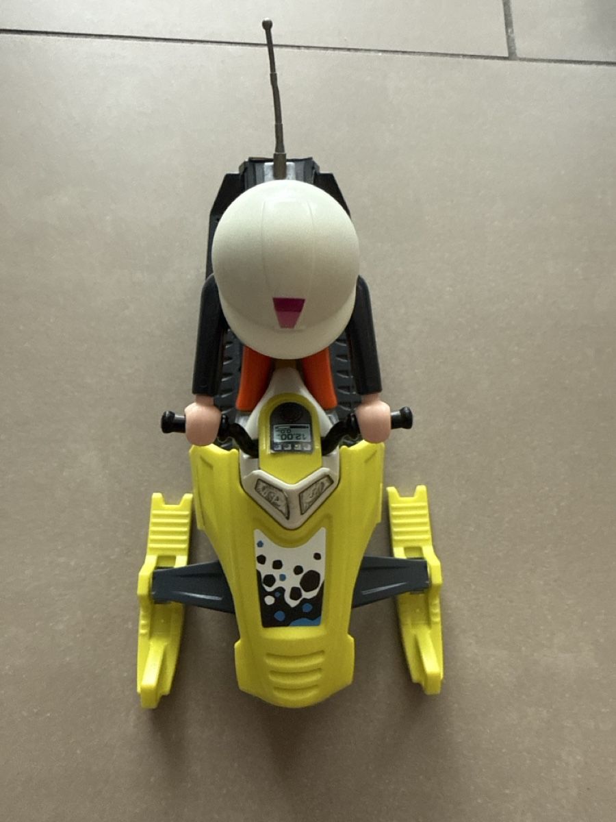 Playmobil Giocattoli: Playmobil Winter Snowmobile mit Figur – Usato da Schwerzenbach venduto da Chris1 2