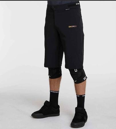 Mens Gravity Shorts | Black Dharco