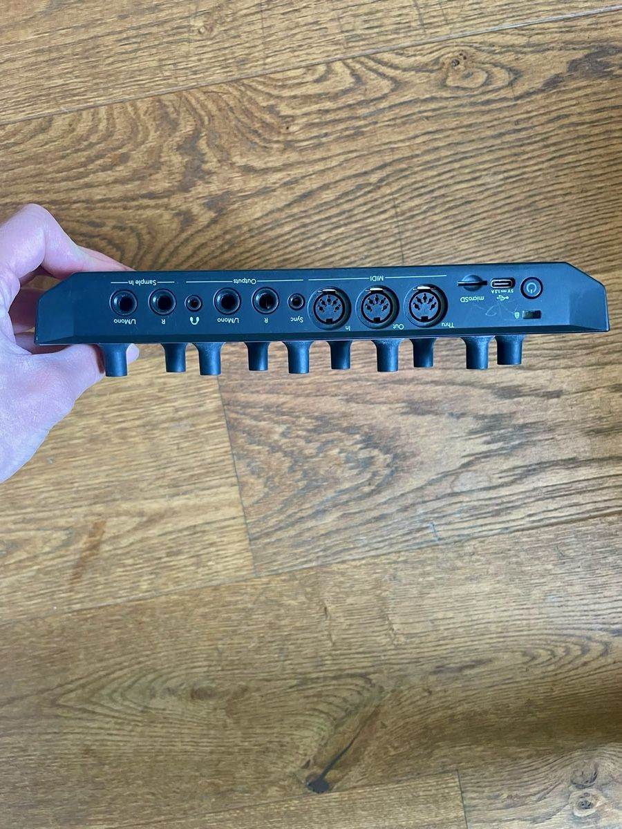 Novation Musikinstrumente: Circuit Rythm Novation – Gebraucht aus La Croix-de-Rozon von gesbib 2