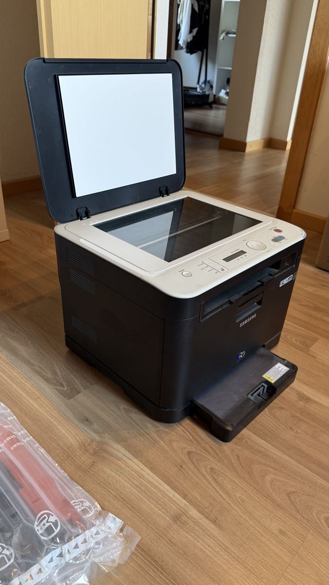 Samsung Stampanti: Samsung CLX-3185W Laser Multifunction Drucker – Usato da Tann venduto da aaronwnter 1