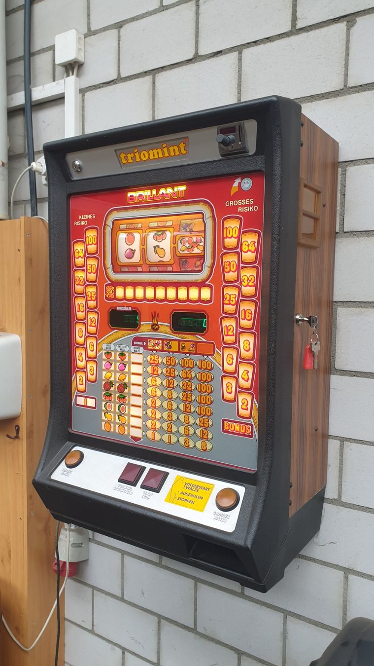 Slot Machine: Geldspielautomat – Usato da Müllheim Dorf venduto da Linus18 2