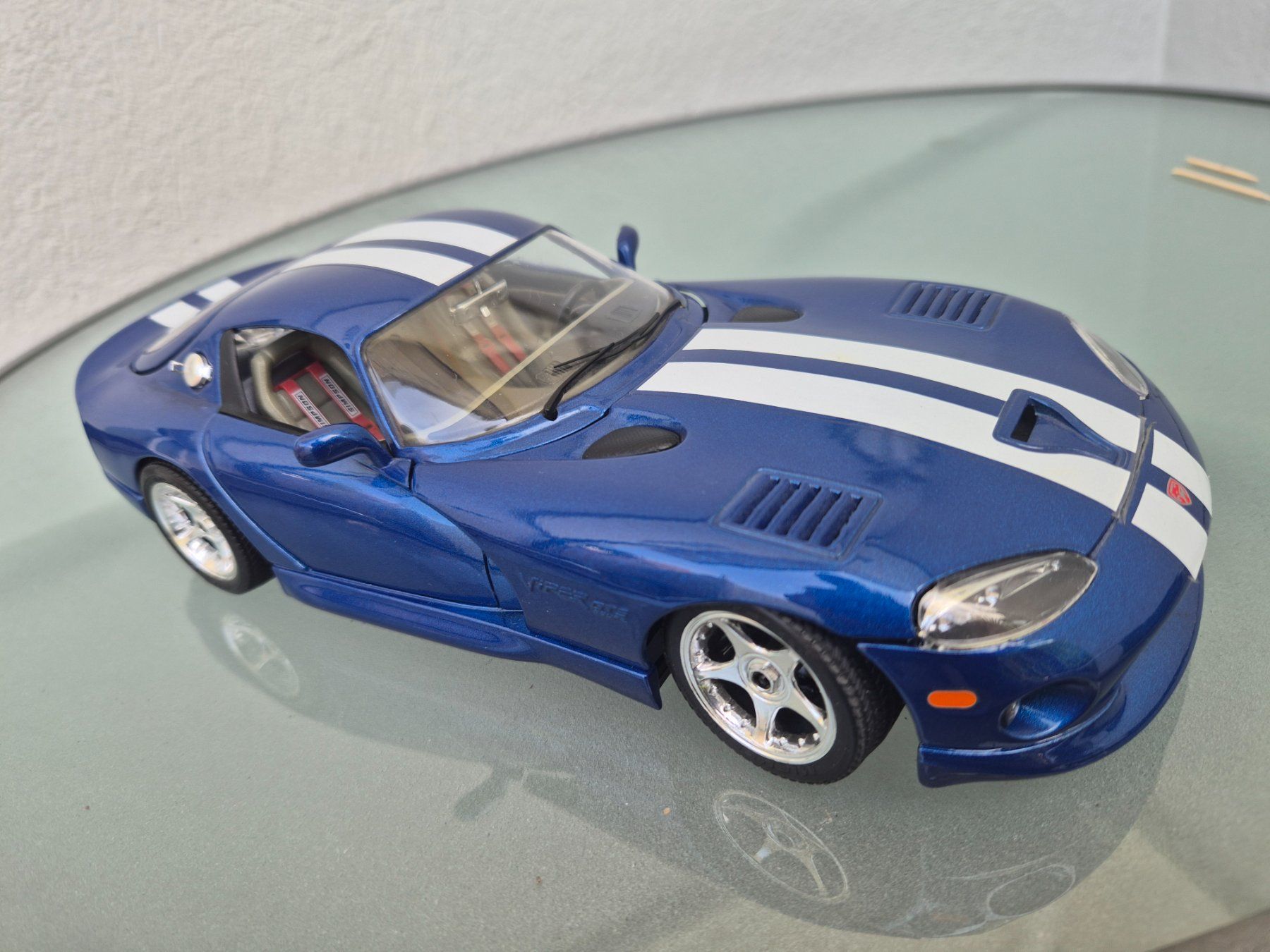 Dodge Voitures modèles: Dodge Viper GTS von Burago 1:18 – D'occasion à Oberbuchsiten par laffite54 4