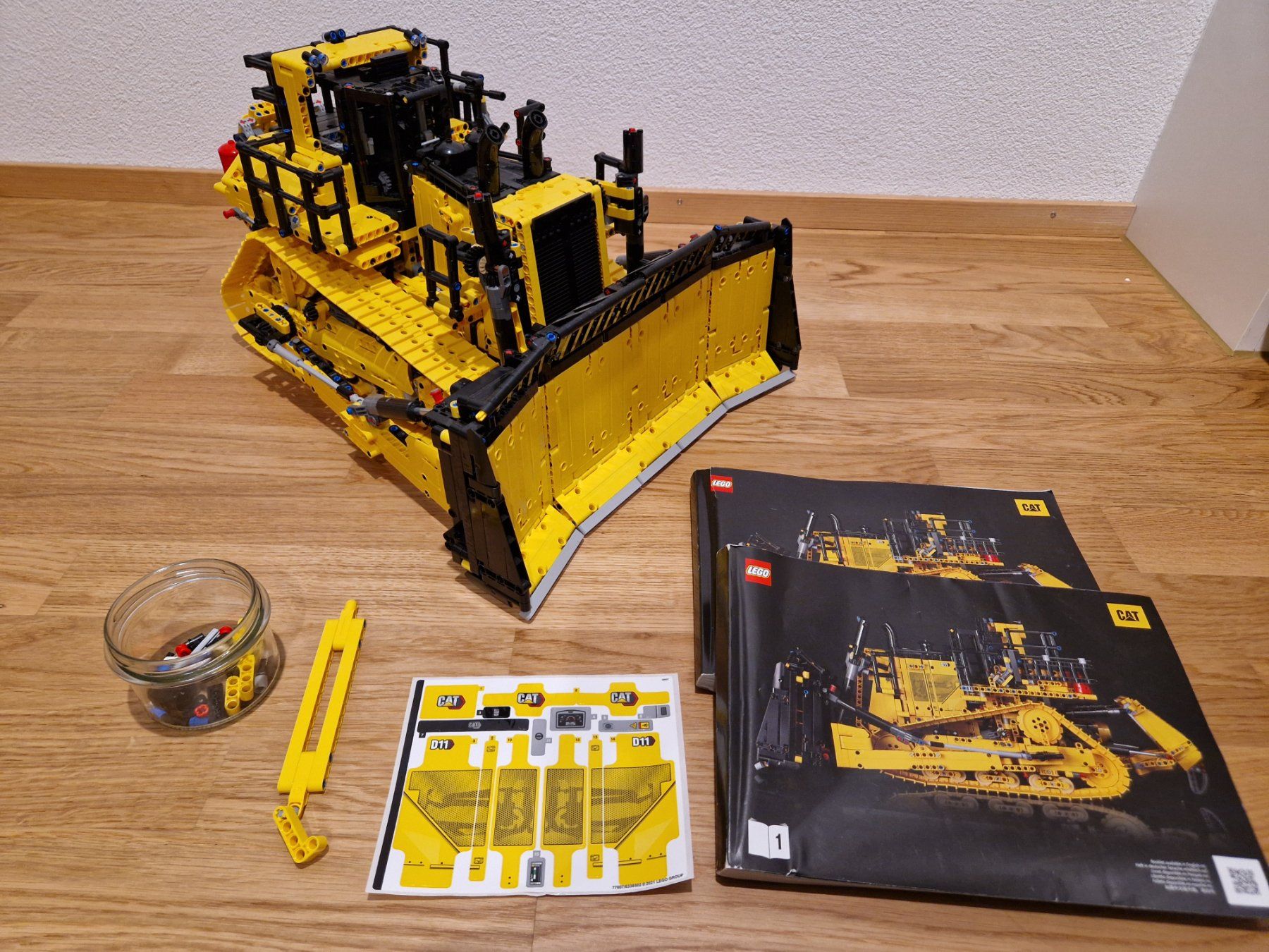 Lego Kit di costruzioni: Lego Technic Cat D11 Bulldozer 42131 – Usato da Egnach venduto da rom_ruet 4