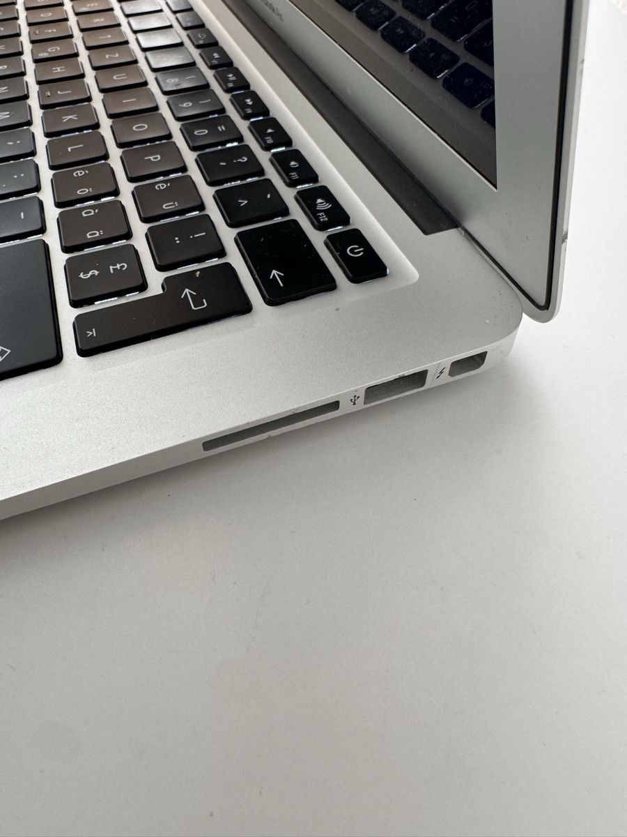 Apple Notebooks: MacBook Air 13-inch, 2017, Intel Core i5, 8GB RAM – Gebraucht aus Binningen von happy_xx 7