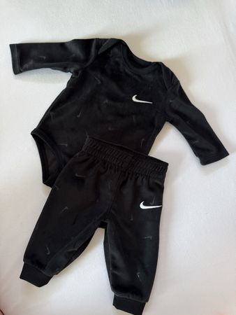 Babykleidung Nike Trainer NEU Grösse 56/62