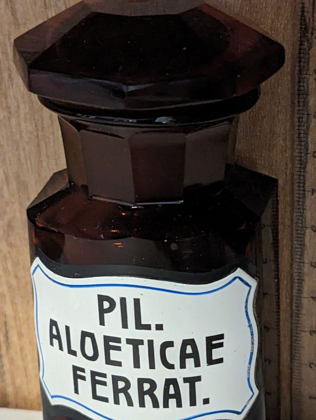 Accessori da laboratorio: Antike Apothekerflasche mit schoenem deckel – Usato da Baden venduto da swiss-alps 2