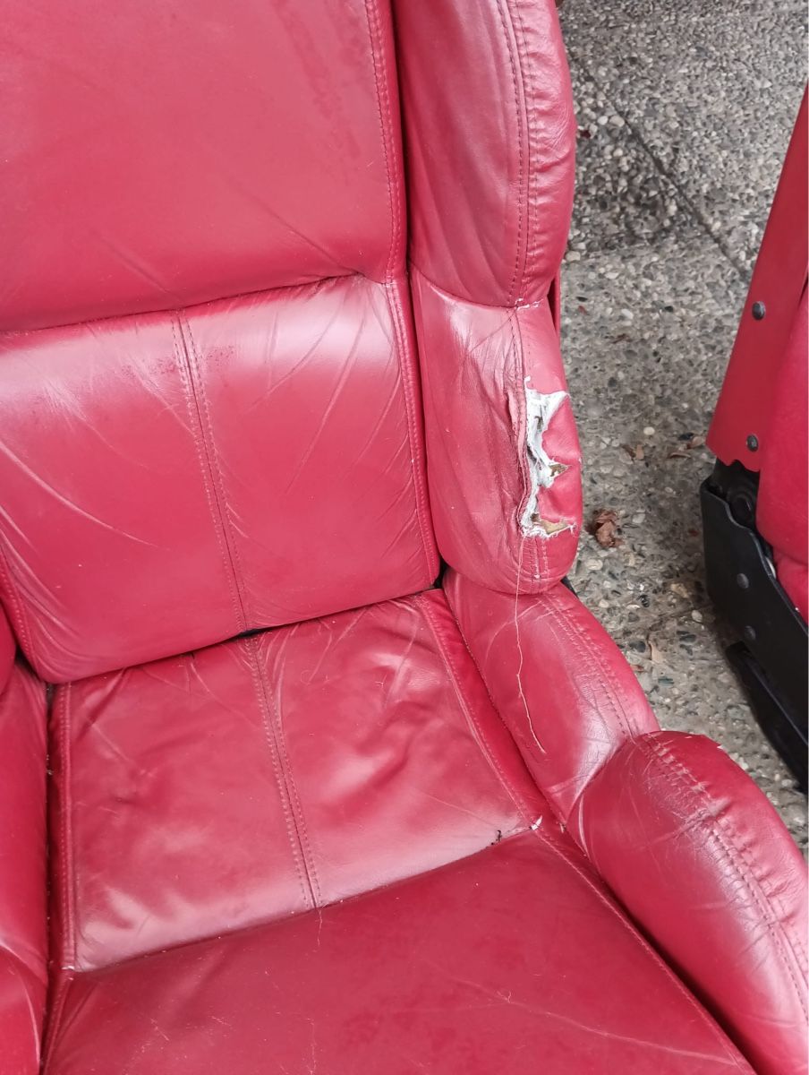 Chevrolet Tutti pezzi di ricambio auto: Ledersitze Corvette C4 – Usato da Uetliburg SG venduto da Rina83 6