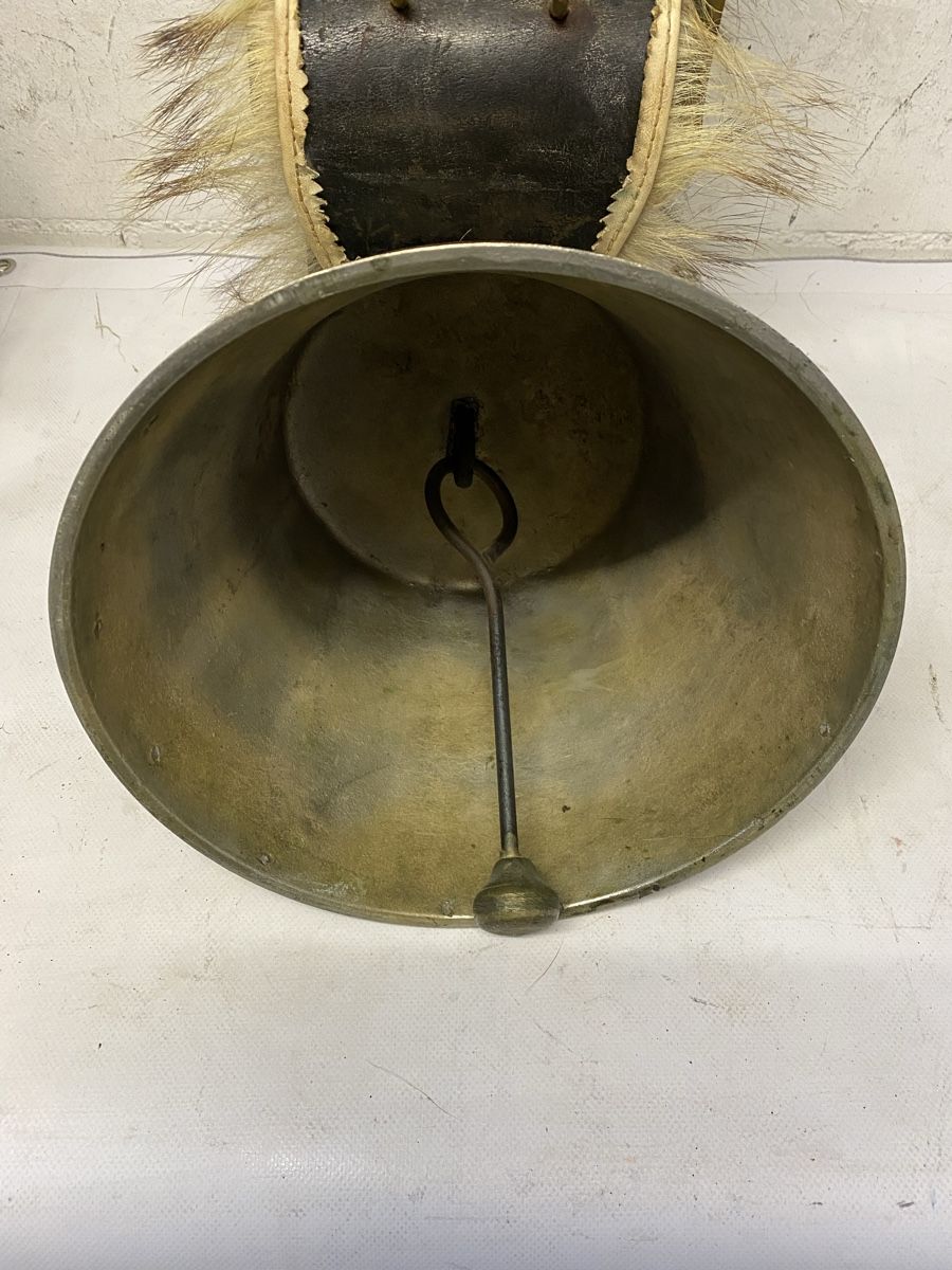Campanacci mucche: Glocke mit schönem Riemen – Usato da Luzern venduto da Harikan 4