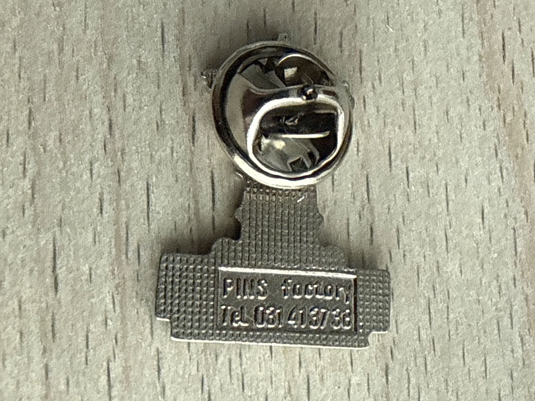 Placchette & Badge: Pin Jokers 25 Jahre – Usato da Glattbrugg venduto da Schweigmatt 1
