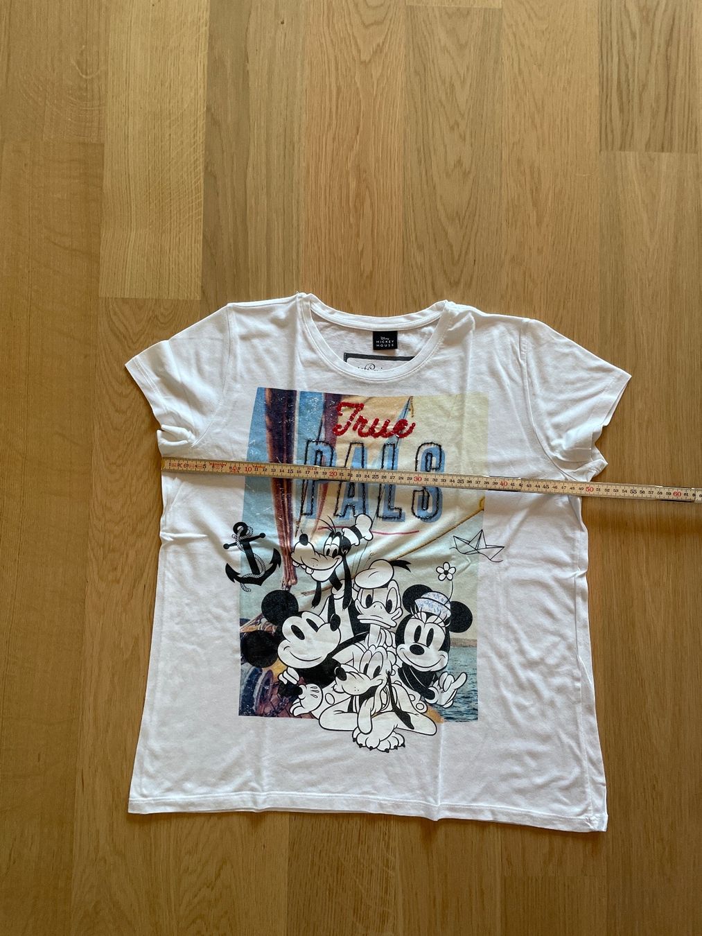 Disney T-shirt: Tshirt Disney Mickey Mouse 38 – Usato da Basel venduto da pilzliii 2