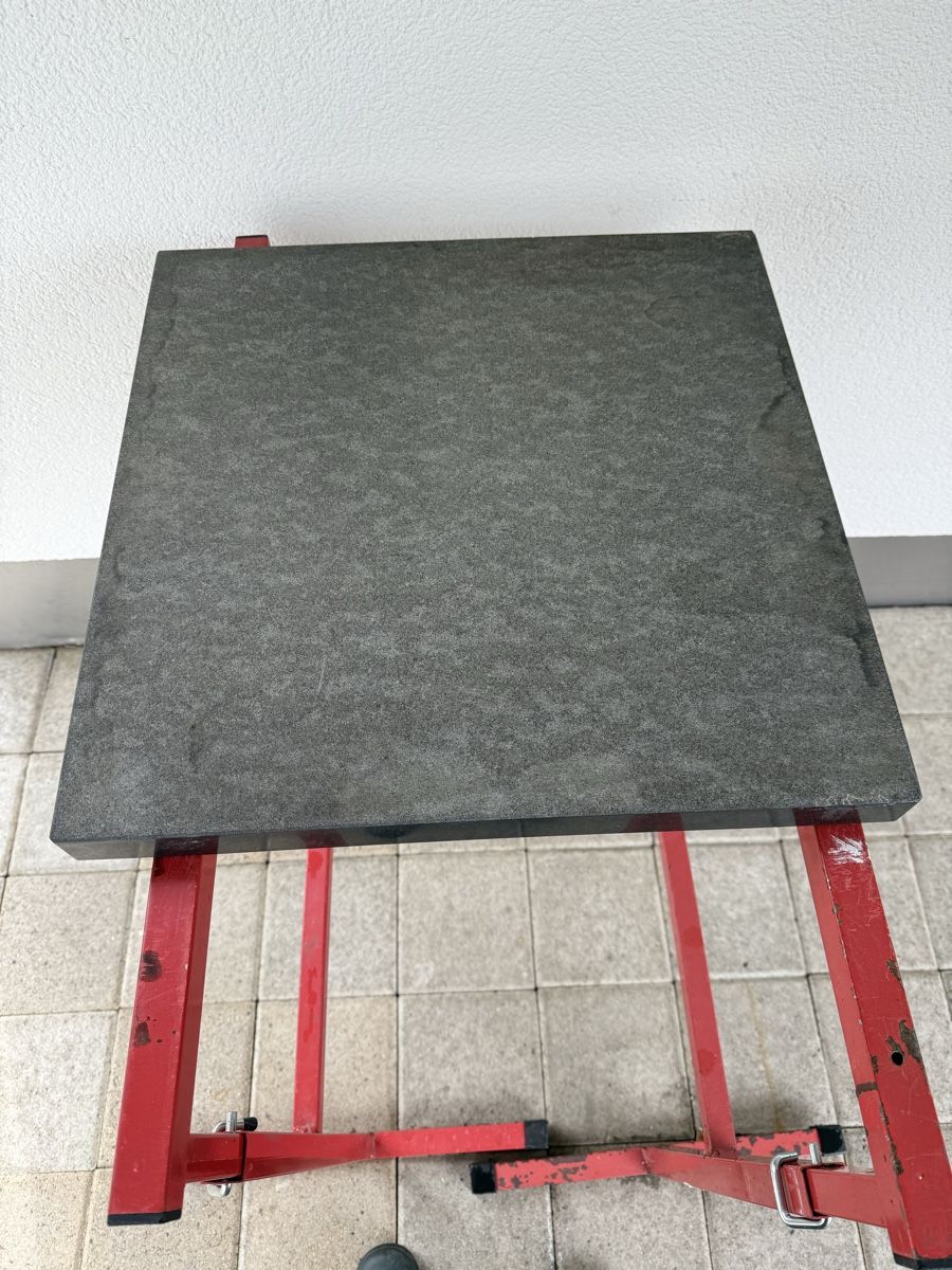 Altro in Decorazioni & Accessori: Granitsockel mit Stahlrohr – Usato da Oberägeri venduto da billig1000 6