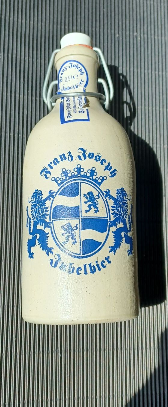 Bicchieri, Caraffe & Bottiglie: FRANZ JOEPH. Steingut-Bierflasche. Jubelbier – Usato da Zürich venduto da Bellabo