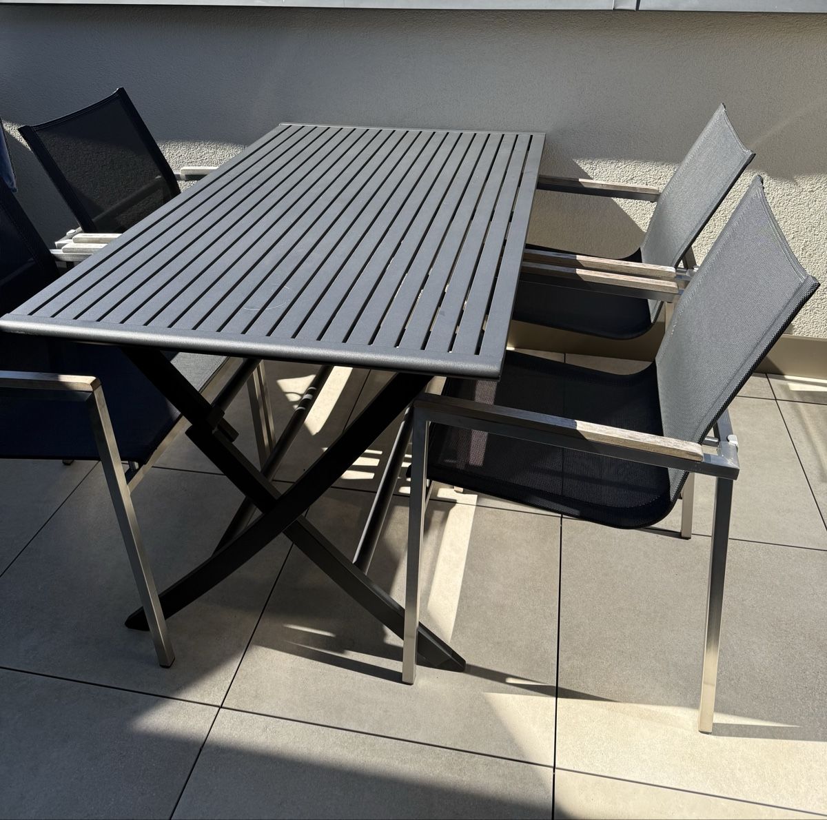 Pfister Set di tavolo e panche: Table de jardin + 4 chaises Pfister – Nuovo (secondo la descrizione) da Eysins venduto da con_9f9v