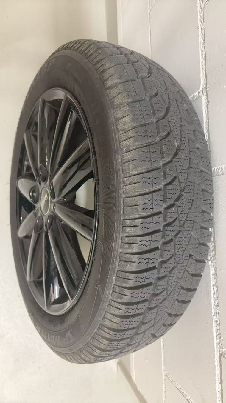 Cooper Pneus & Roues: 4x MINI Cooper Winterkompletträder – D'occasion à Niederweningen par zw4_s78j 7