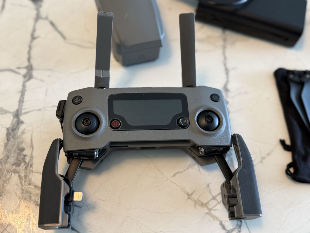 DJI Modellismo RC: DJI Mavic 2 Zoom Drone + extra Batterie – Usato da Kilchberg ZH venduto da bur_7ypx 7