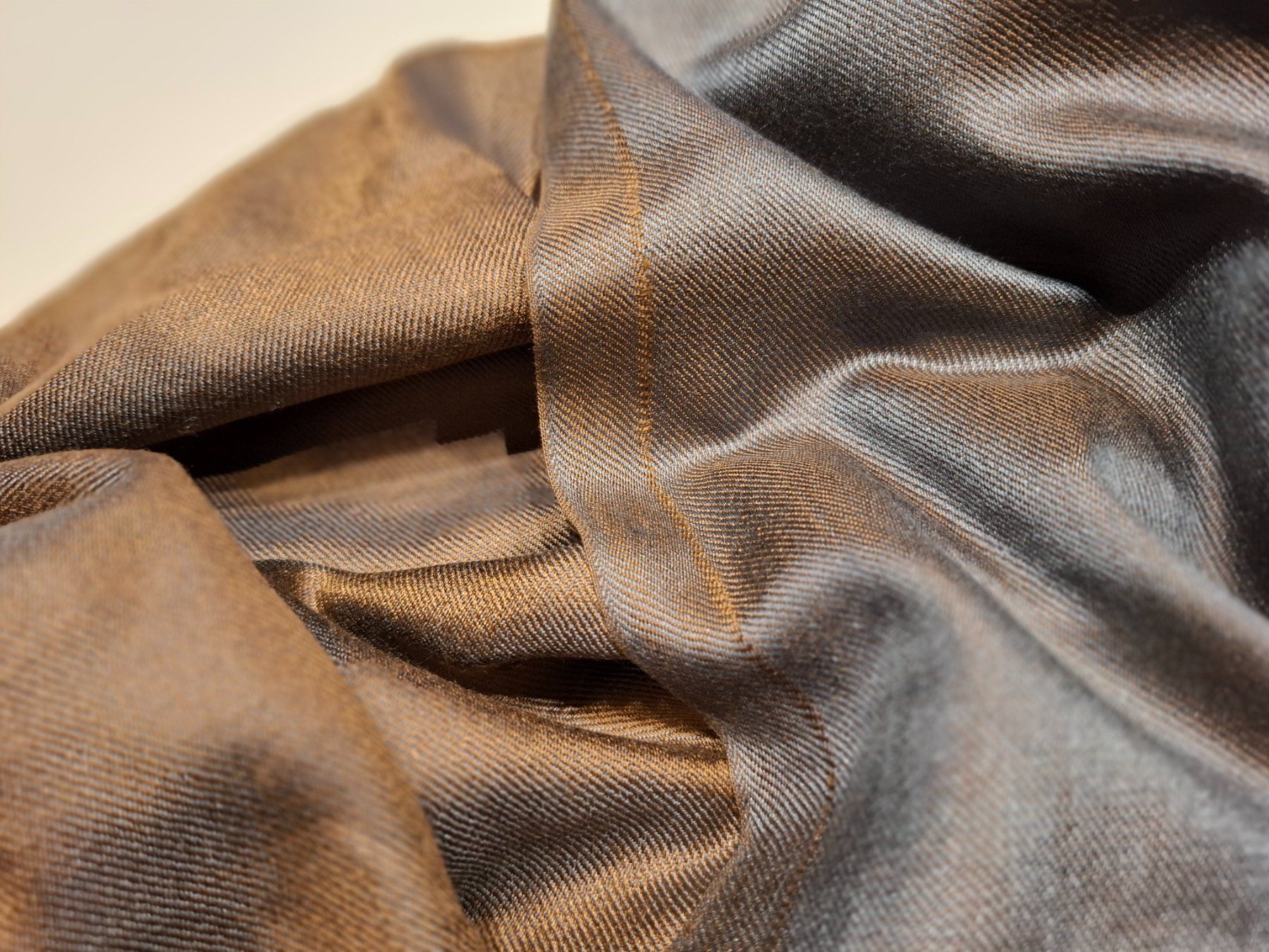 Foulard & Sciarpe: NEUER Seidenschal – Nuovo (secondo la descrizione) da Horw venduto da Cila5 2