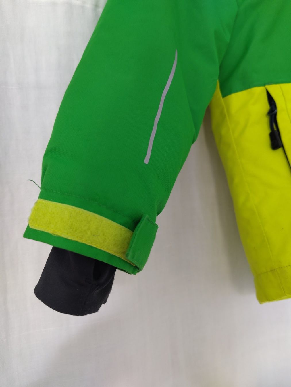 Trevolution Giacche & Cappotti: Veste Trevolution. Chaude et lumineuse – Usato da Biel/Bienne venduto da Creager 4