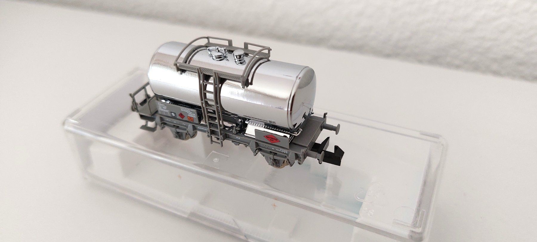 Fleischmann Modellini di ferrovie: FLEISCHMANN 841013 2-achsiger Kesselwagen "MITRAG" SBB – Nuovo e nell'imballaggio originale da Biberist venduto da Ntrains 1