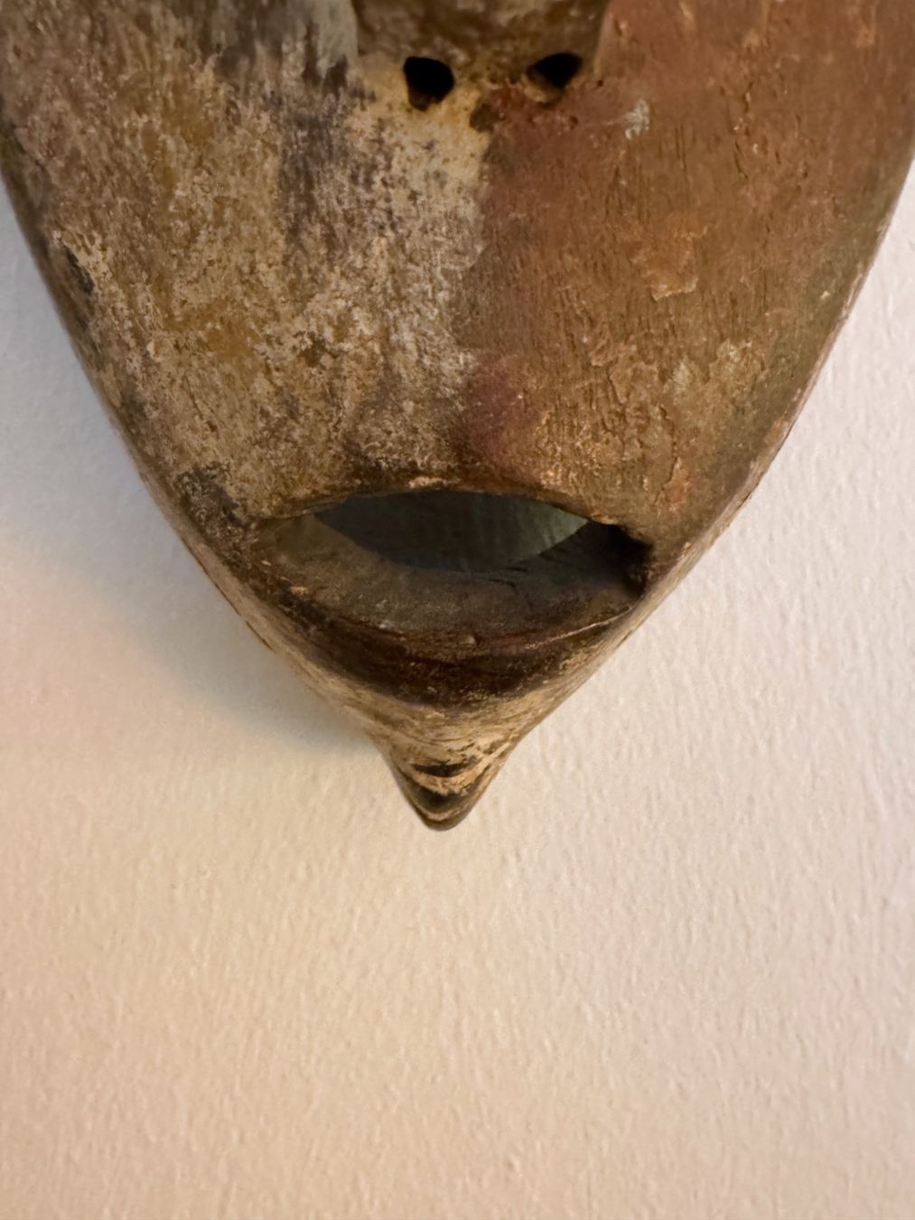 Internationale Kunst: Ngbandi-Maske, Kongo – Holz, polychrom gefasst, ca. 28 cm – Gebraucht aus Zürich von willson-quayle 4