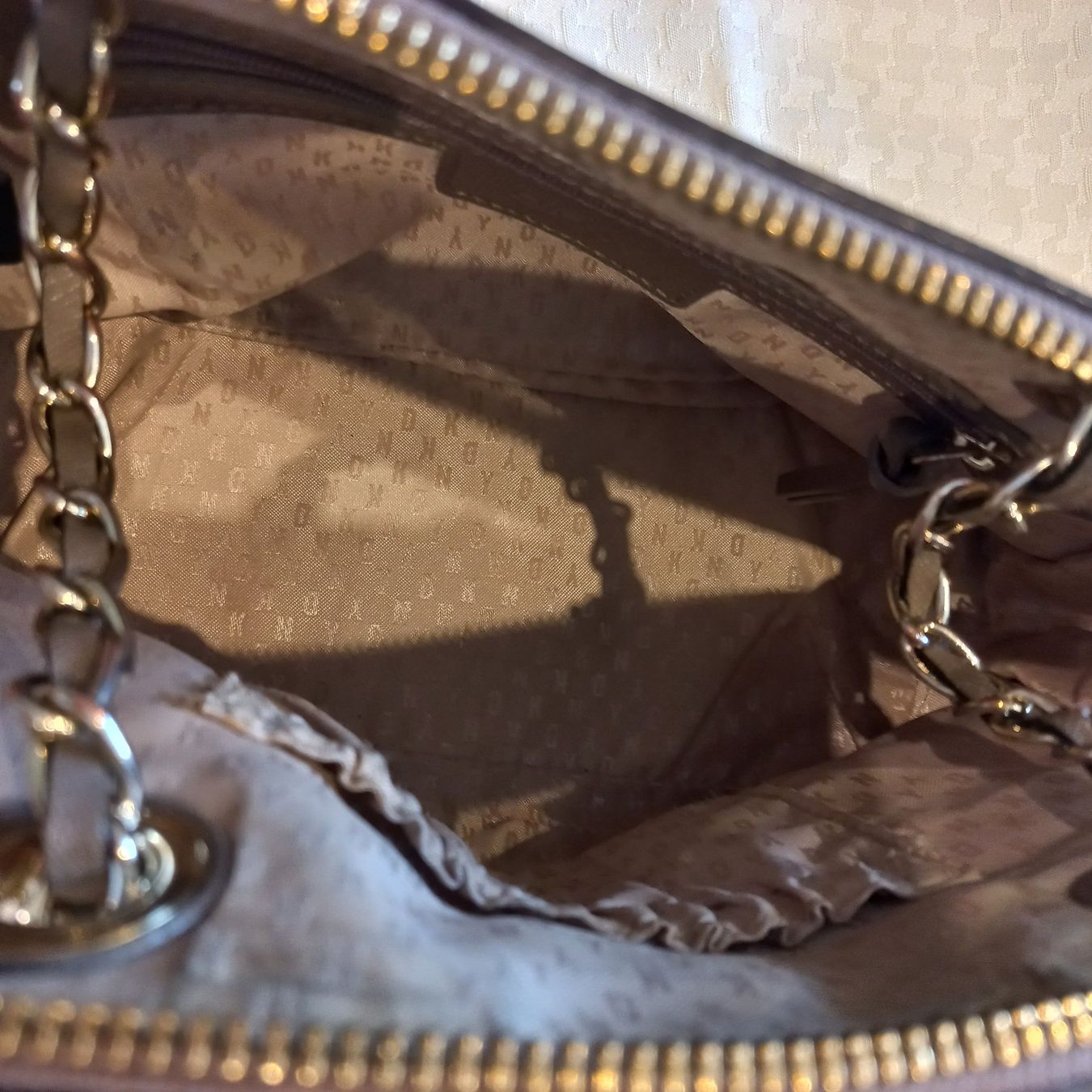 DKNY Sacs femmes: Sac à main DKNY – D'occasion à Dompierre FR par fat_xth5 6