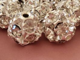 50 beads, Charms, Krälleli, Perlen, Knöpfe