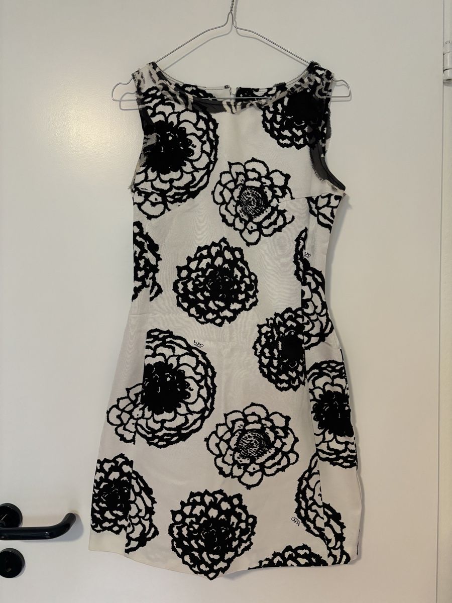 Versace Vestiti: Versace Jeans Couture VSJ Mini Kleid Blumenmuster – Nuovo (secondo la descrizione) da Horgen venduto da User8810