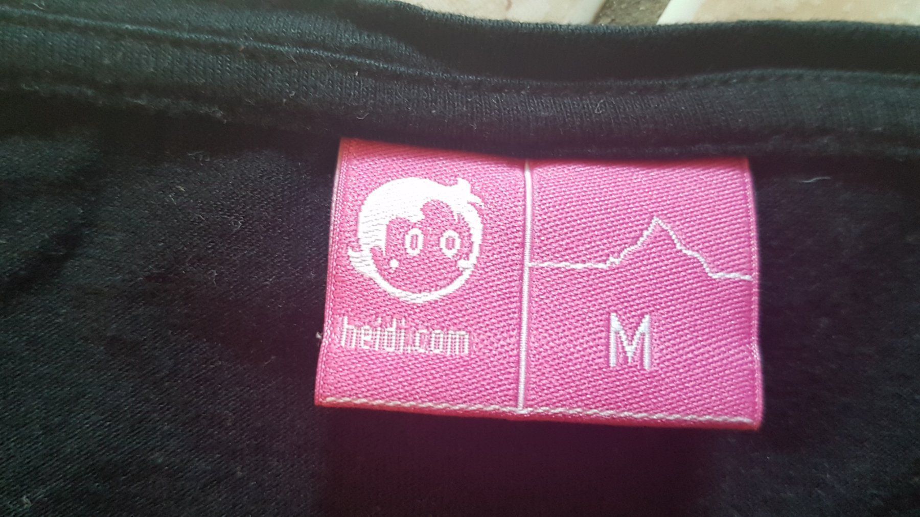 T-Shirts: T-shirt noir taille M marque Heidi.com – Gebraucht aus Villiers von san_jn5w 3