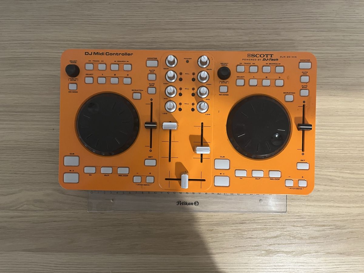 Steuerung: Dj controller  – Gebraucht aus Lausanne von bru_6z7j 1