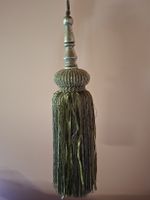 neu: Dekorativer Quastenanhänger silber - grün