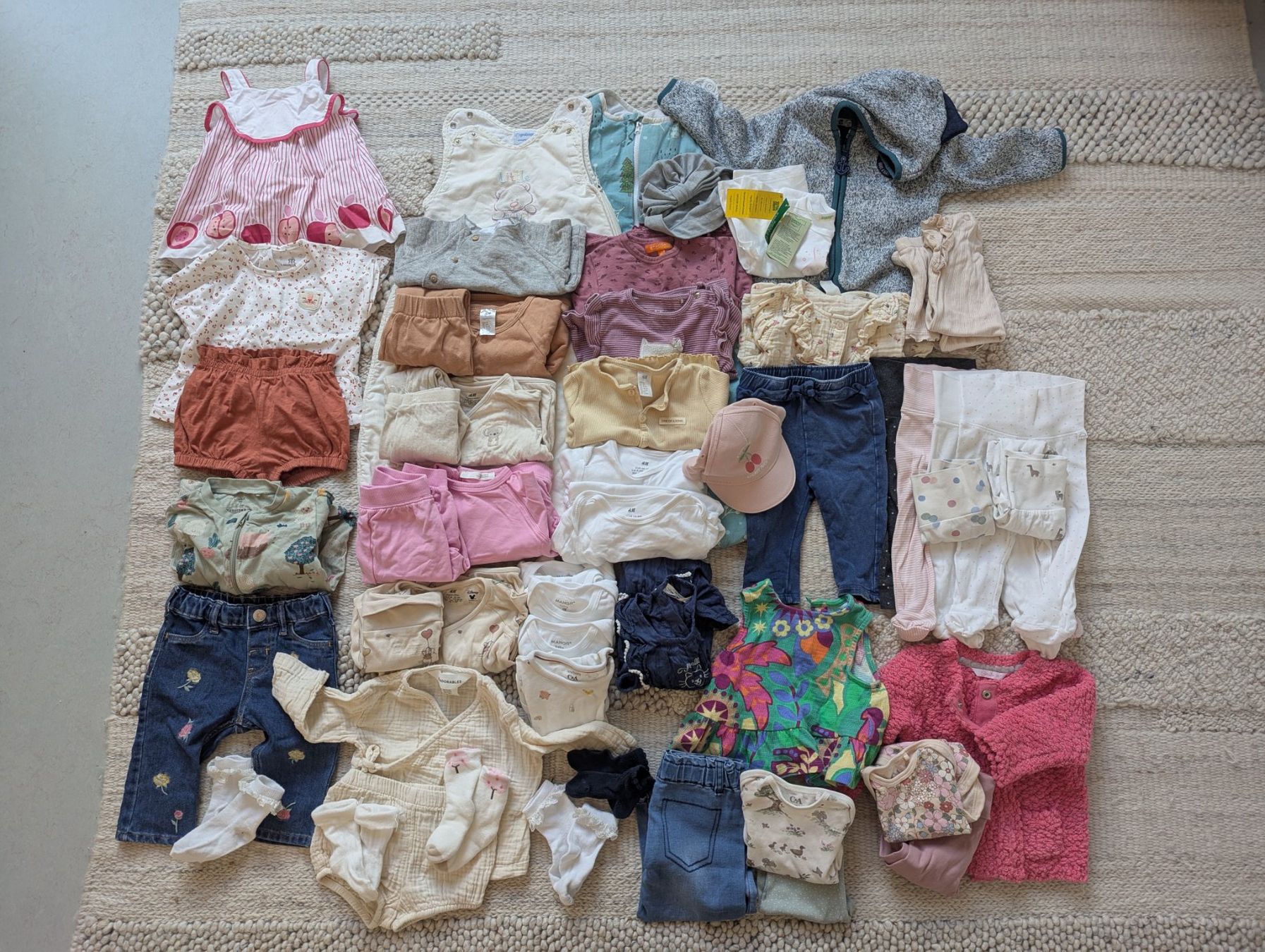 Lotti & Set di vestiti: Mädchen Kleiderpaket gr. 68 – Usato da Luzern venduto da jan_cwp5