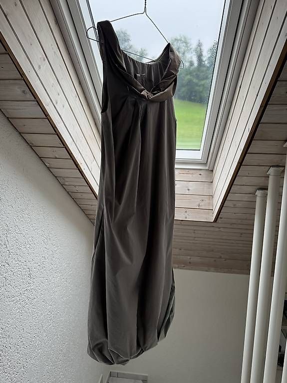 Vestiti: Festtagskleid, Abendkleid, Ärmelloses Kleid  – Usato da Hütten venduto da bri_kkp6 1