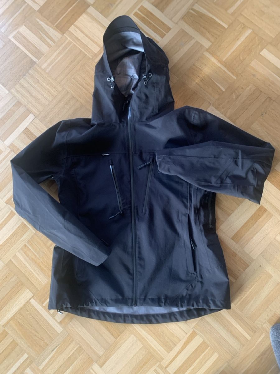 Giacche: Shelljacke Revolution Race 2xl – Nuovo (secondo la descrizione) da Aeschi SO venduto da Tebs