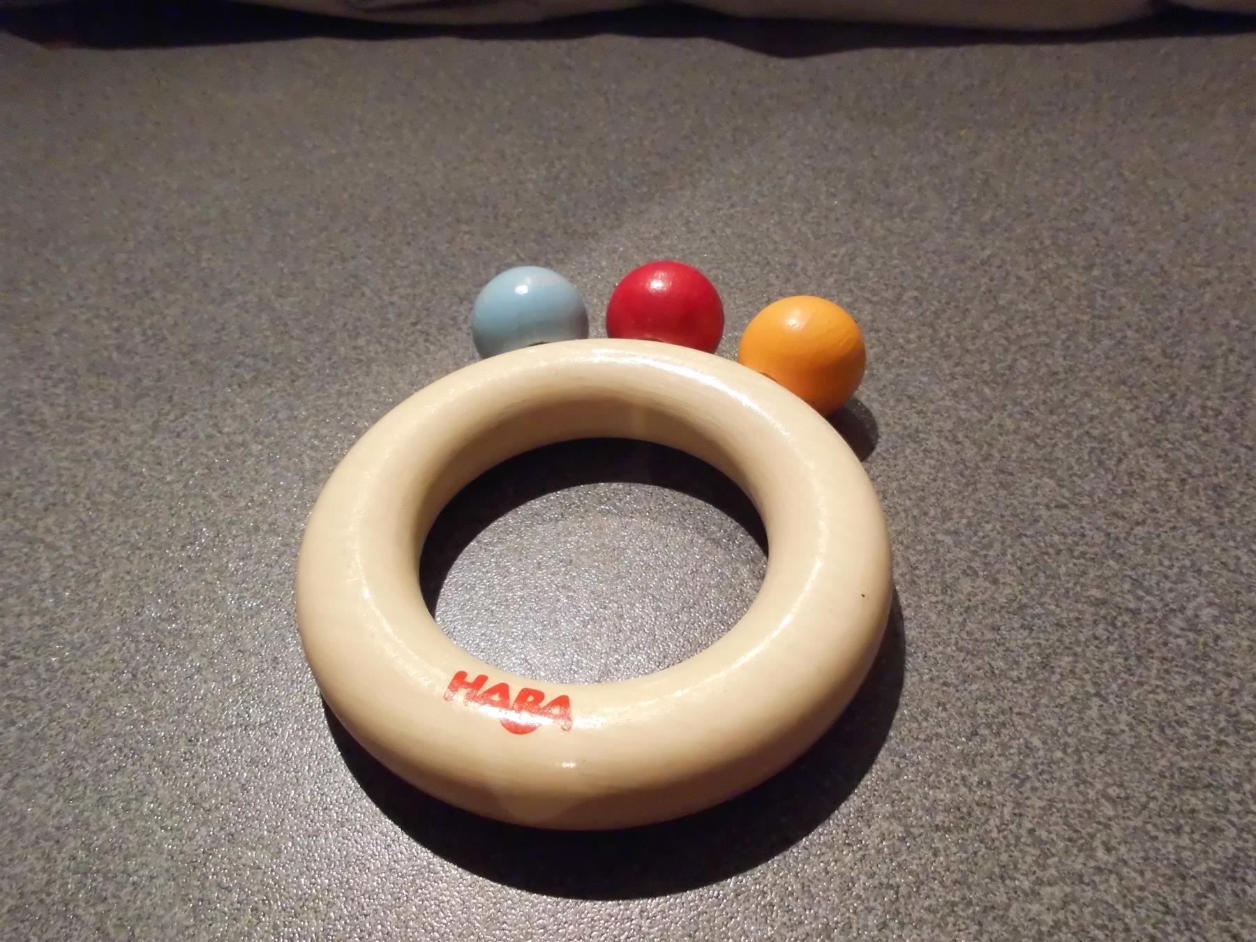 Haba Giocattoli: Greifling HABA, Ring mit drei Kugeln – Usato da Zürich venduto da abraxas1291