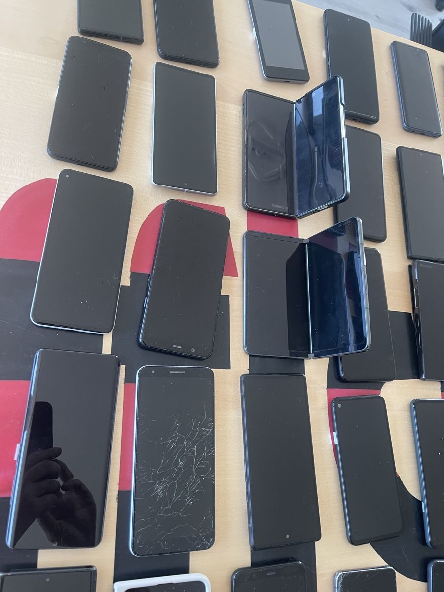 Handys / Smartphones: Diverse Smartphones Defekt oder als Ersatzteile – Gebraucht aus Wängi von Bmo 4