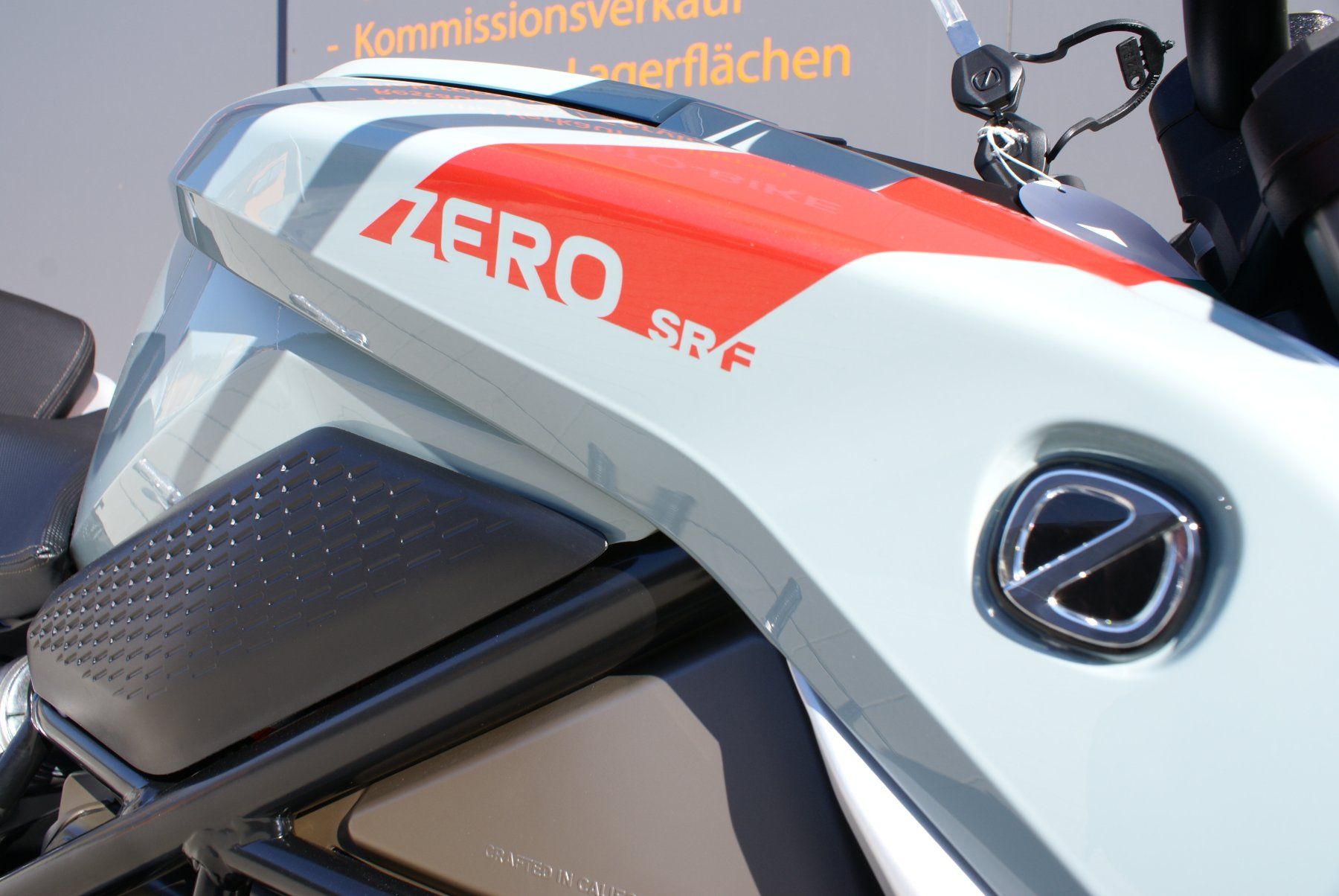Zero Motorcycles Strada: Zero SRF Neufahrzeug -Fr. 10'000 – Nuovo (secondo la descrizione) da Seewen SO venduto da Swiss-moto-bike