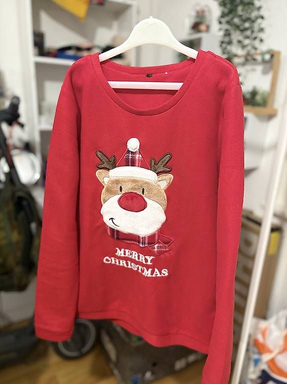 Pulls & Sweat-shirts: Pull-over Noël  – Neuf avec emballage d'origine à Lausanne par ahm_9l9k