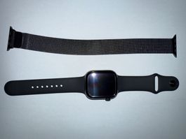 Neue Apple Watch Series 10 (GPS + Cellular)