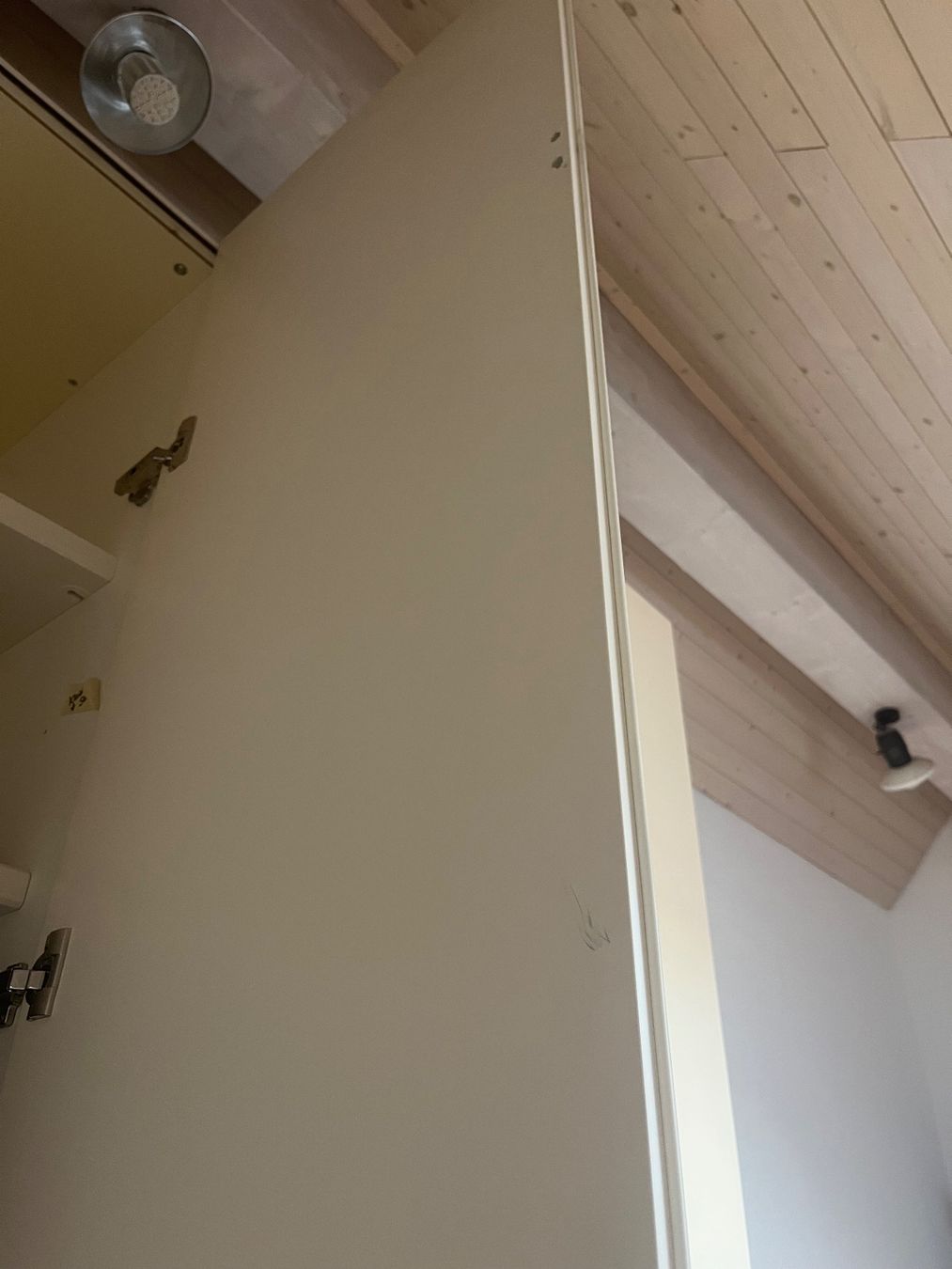 Armadi: Grosser Kleiderschrank – Usato da Embrach venduto da Camponovos 7