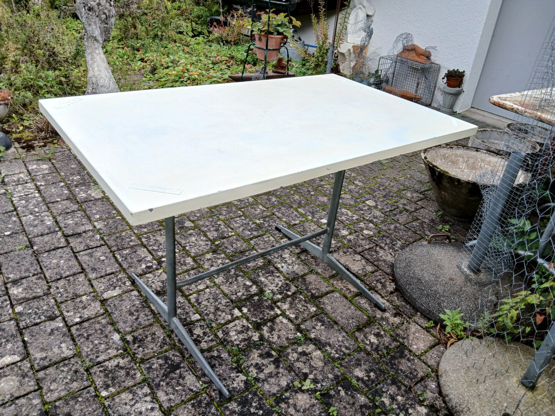 Tavoli: Gartentisch 70er Jahre weiss gestrichen – Usato da Zumikon venduto da Vollvintage 5