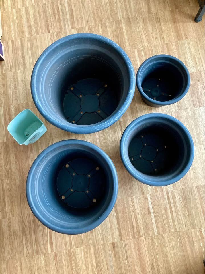 Vasi per fiori: 4x Blumentöpfe – Usato da Rudolfstetten venduto da Stellina1975 1