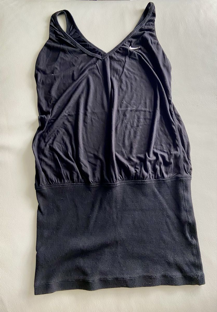 Top: 2 Nike Lauftops Gr S – Usato da Horgen venduto da smlecnik78
