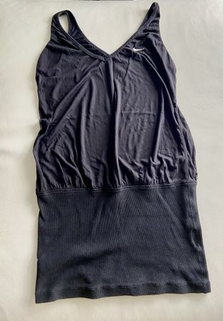 2 Nike Lauftops Gr S