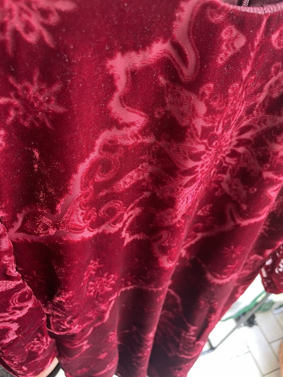 Mango Robes: Rotes Samtkleid Mango – D'occasion à Zermatt par mar_f9v6 3