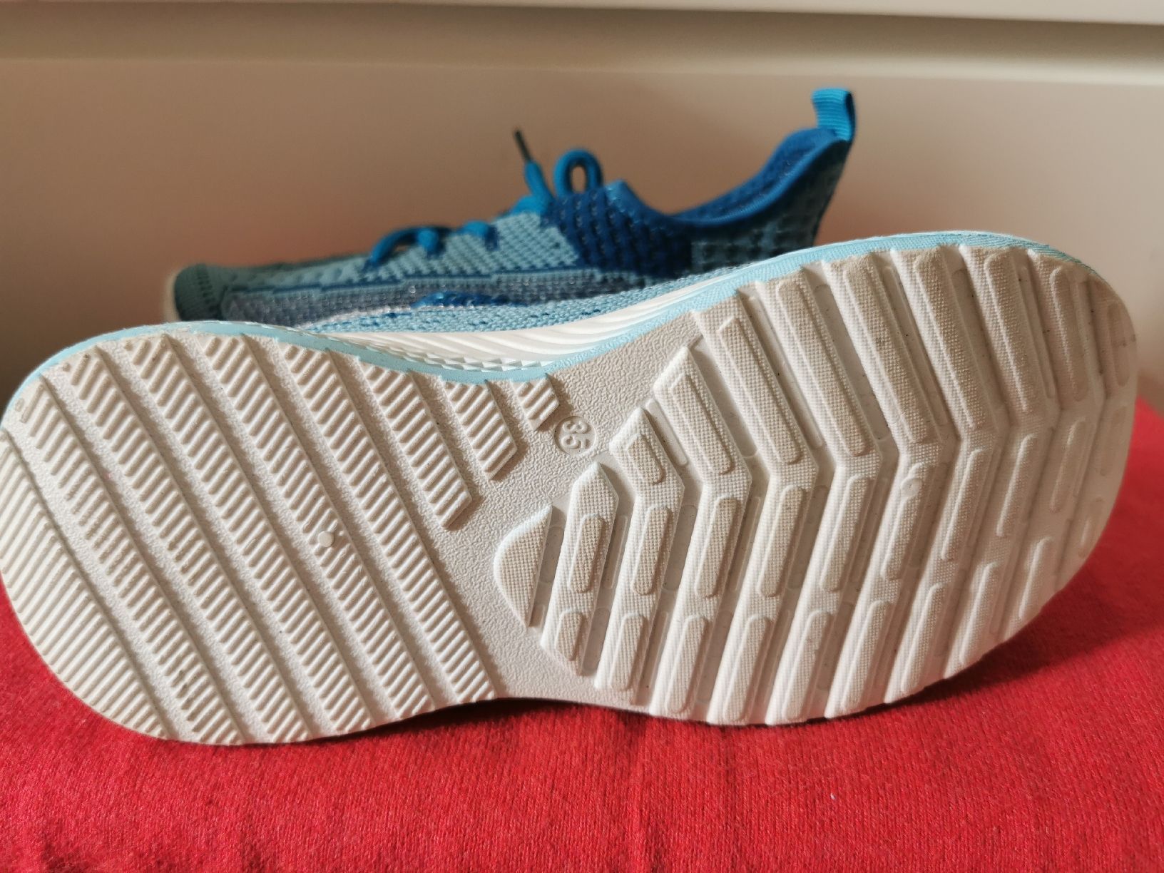 Scarpe da uomo: Unisex Schuhe Gr 35 – Nuovo e nell'imballaggio originale da Schlieren venduto da vlalif 7