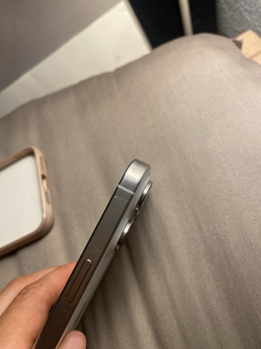 Apple Telefoni cellulari / Smartphones: Gebrauchtes einwandfreies Iphone 15 pro max – Usato da Sempach venduto da MantaHanta 3