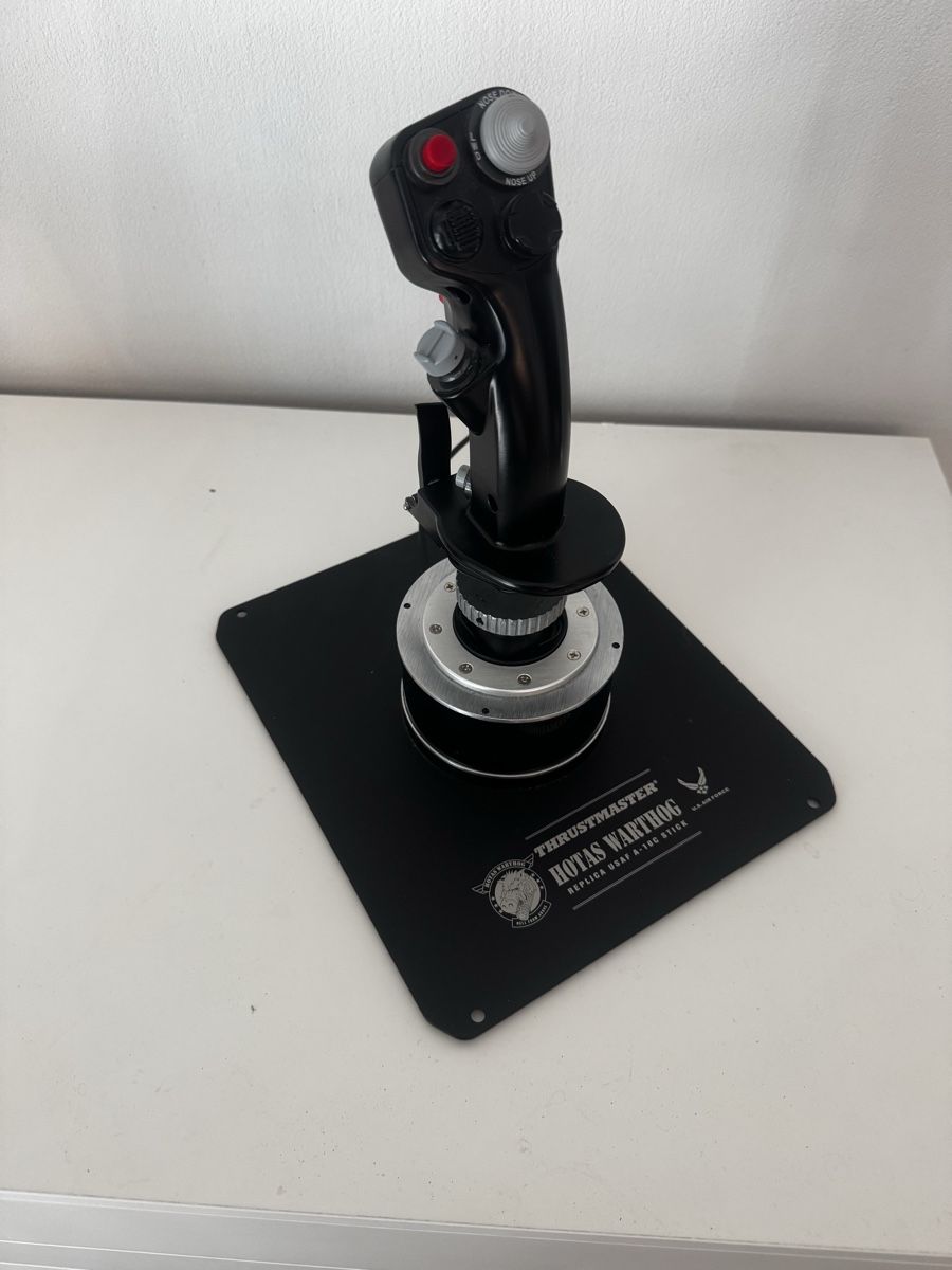 Thrustmaster Controller: Thrustmaster Warthog mit Ruderpedal – Gebraucht aus Chur von Niiik217 2