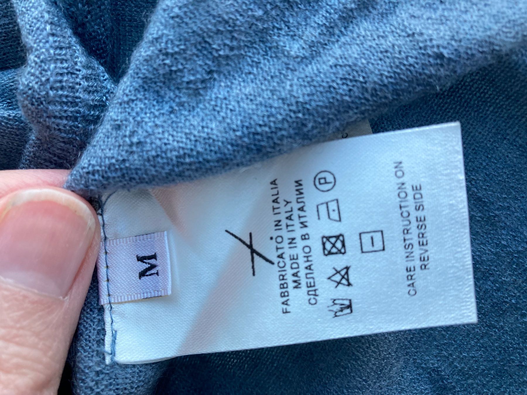 Falconeri Giacche: FALCONERI Strickjacke, Hellblau/Grau, Gr. M, 100% Kaschmir – Nuovo (secondo la descrizione) da Zürich venduto da elegantissima 7