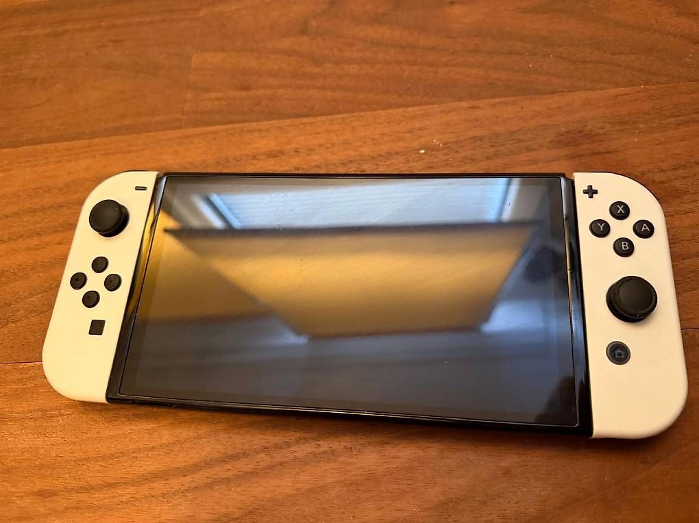 Nintendo Giochi: Nintendo Switch OLED - Excellent état – Usato da Marin-Epagnier venduto da TatjanaStojanovic 1